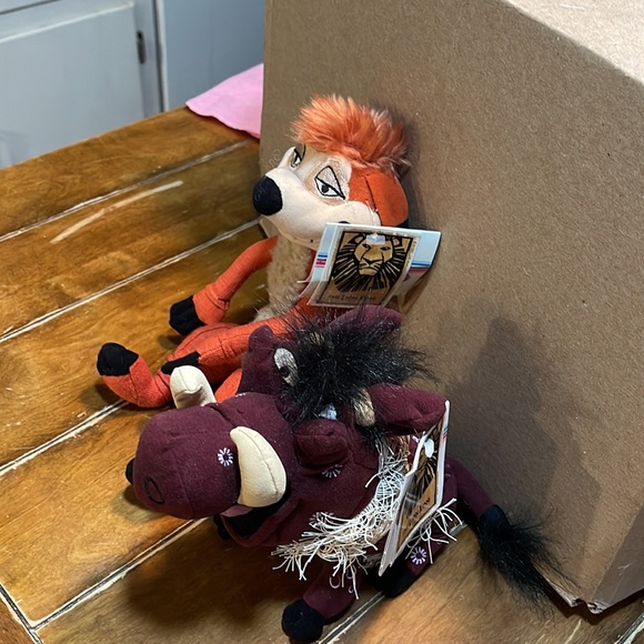 Timon and Pumbaa Disney Broadway Musical The Lion King - Picture 2 of 12